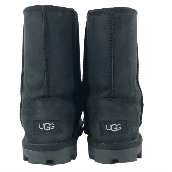 UGG Essential Short Boot Black Leather Natural Wool Lining Winter Boot Size 5 - Picture 4 of 6